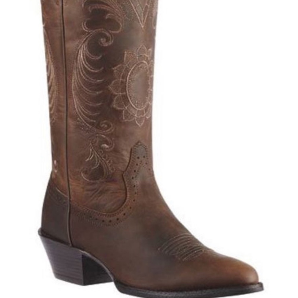 Womens Ariat Magnolia leather western boots, New, size 6